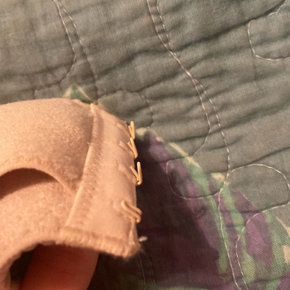 Victoria’s Secret strapless bra - Picture 4 of 4